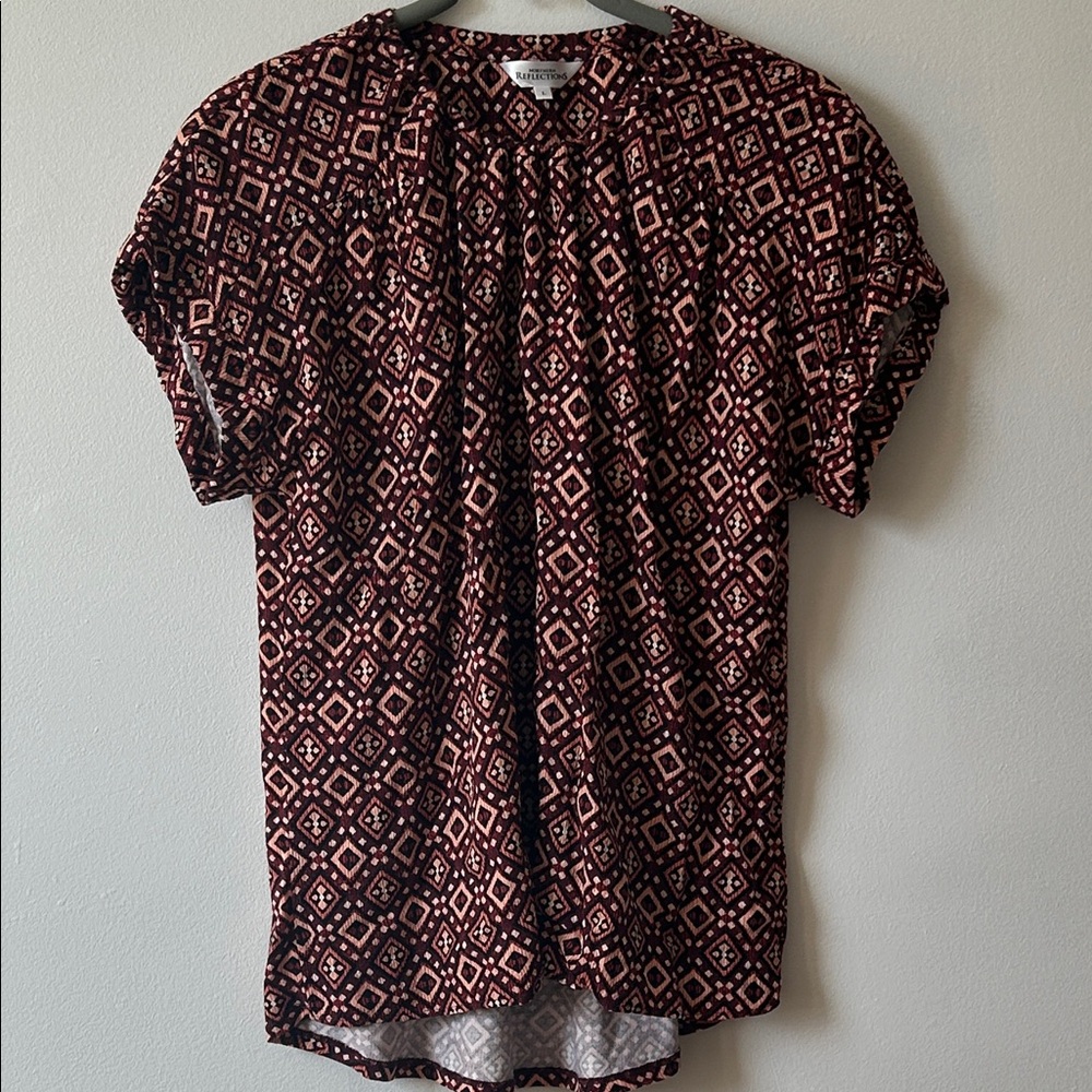 Women's Short-Sleeve Geometric Print Top - Pink/Burgundy